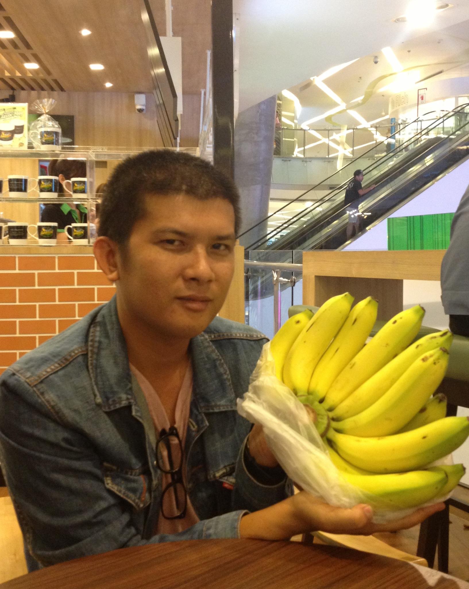 856878_563450693667896_794075520_o